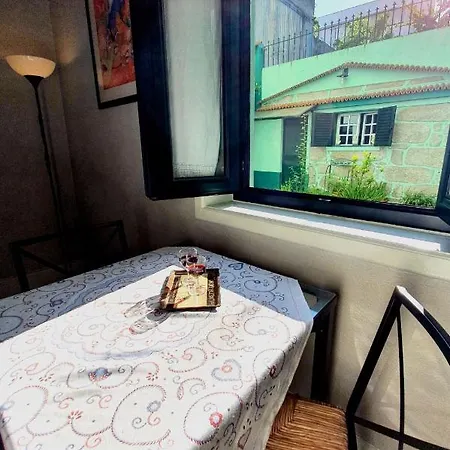 Residencia Lis Bed & Breakfast 2*