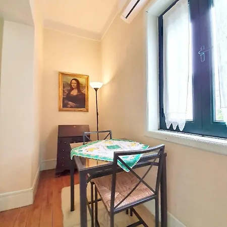 Residencia Lis Bed & Breakfast 2*