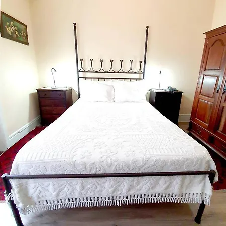 Bed & Breakfast Residencia Lis 2*