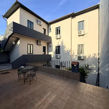Residencia Lis And Parking Porto