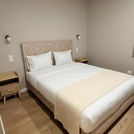 Residencia Lis And Parking Hotel 2*