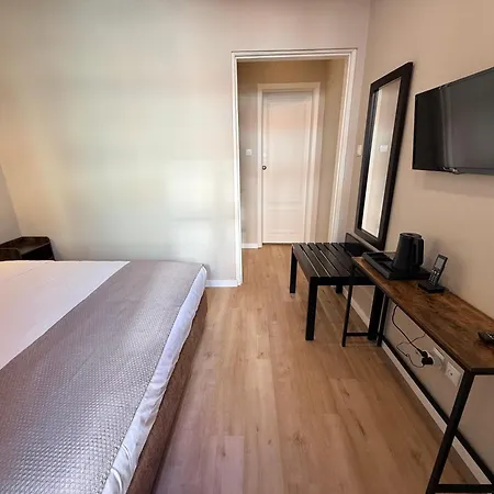Residencia Lis And Parking Porto