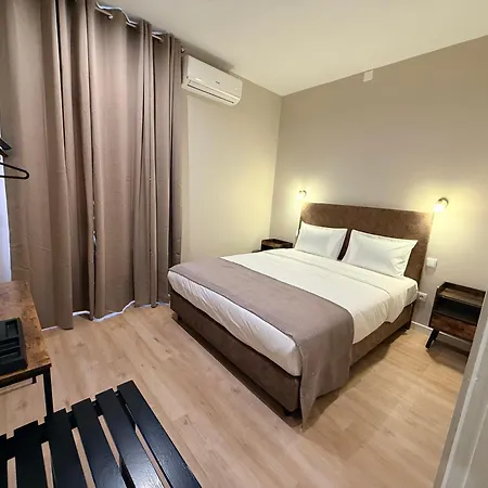 Residencia Lis And Parking Hotel